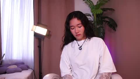 Lyhana Lee online show from July 2, 2026, 3:51 pm