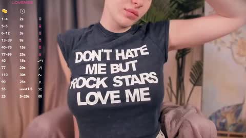 simply Eliza  online show from April 2, 2026, 8:23 am