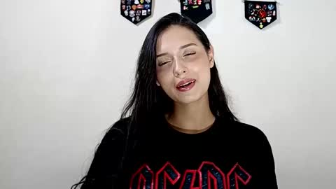 lyla online show from September 14, 2025, 3:38 am