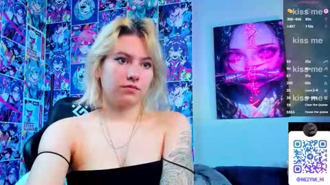 Snapshot of lylabee chatting on September 13, 2025, 2:44 am Lyla online show from September 13, 2025, 2:44 am