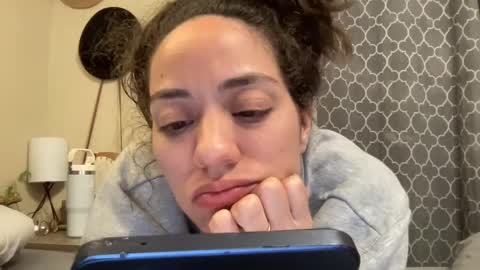 Olivia online show from March 2, 2025, 3:02 am