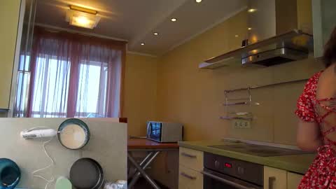 hi im Lyle online show from February 14, 2025, 6:23 am