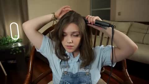 hi im Lyle online show from March 1, 2025, 3:05 pm