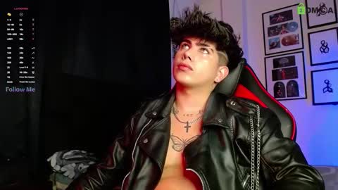 Lyle Bennett Freelance Model online show from November 19, 2025, 10:48 am