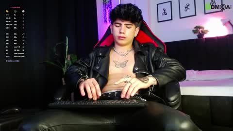 Lyle Bennett Freelance Model online show from April 11, 2026, 1:15 pm