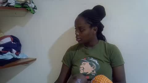lyn_anna online show from February 27, 2026, 12:49 pm