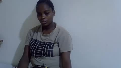 Snapshot of lyn_anna chatting on March 19, 2026, 7:18 pm lyn_anna online show from March 19, 2026, 7:18 pm