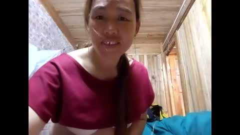 lyn_eva online show from March 20, 2026, 1:21 am