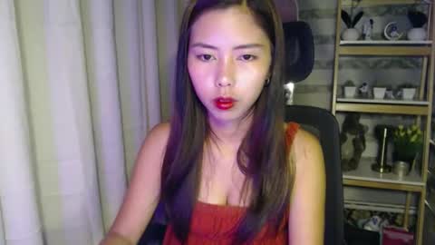 lyn online show from February 5, 2026, 2:49 am