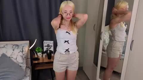 Snapshot of lynettajewel chatting on March 27, 2026, 3:56 pm Eva online show from March 27, 2026, 3:56 pm