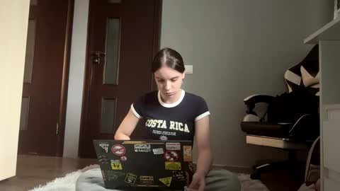 Snapshot of lynettawiseman chatting on June 5, 2026, 7:25 am Eva online show from June 5, 2026, 7:25 am