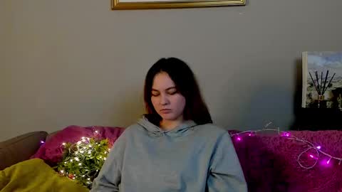 Snapshot of lynetteakey chatting on December 6, 2024, 10:19 pm Alice online show from December 6, 2024, 10:19 pm