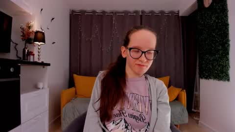 Sara online show from February 12, 2025, 10:26 pm