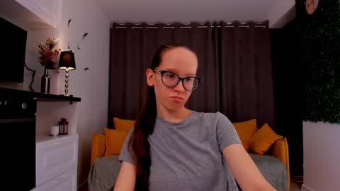 Sara online show from February 23, 2025, 4:13 pm