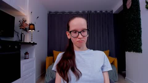 Sara online show from March 4, 2025, 1:45 am