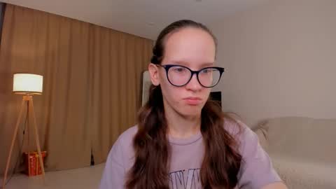 Sara online show from September 30, 2025, 4:12 pm