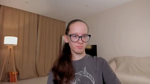 Sara online show from October 7, 2025, 4:26 pm