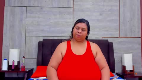 Snapshot of lynn_and_esteban chatting on March 3, 2025, 12:15 am Lynn jonnes online show from March 3, 2025, 12:15 am