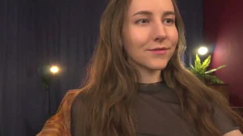 Lynn online show from March 17, 2026, 2:05 am