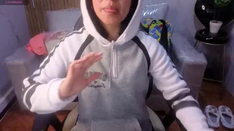 lynn_turner_ online show from March 21, 2026, 12:32 pm