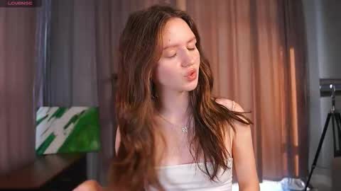Helena online show from September 18, 2025, 4:14 am