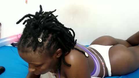 Snapshot of lynnesee chatting on October 23, 2025, 6:39 pm lyenne online show from October 23, 2025, 6:39 pm