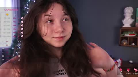 Lola online show from December 17, 2024, 7:40 am