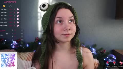 Lola online show from December 24, 2024, 6:44 am