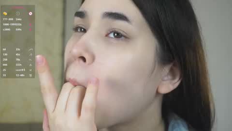 Snapshot of lynngroves chatting on October 26, 2025, 4:40 am Lola online show from October 26, 2025, 4:40 am