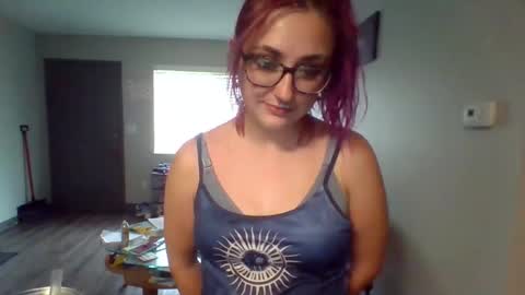 Lynn  online show from April 15, 2026, 8:53 pm