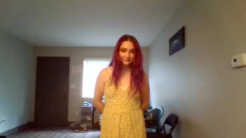 Snapshot of lynnkitten69000 chatting on June 19, 2026, 3:49 pm Lynn online show from June 19, 2026, 3:49 pm