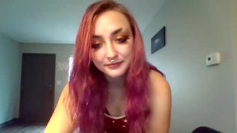 Snapshot of lynnkitten69000 chatting on June 22, 2026, 6:05 pm Lynn online show from June 22, 2026, 6:05 pm