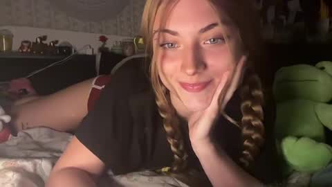 Snapshot of lynnxadams chatting on July 17, 2026, 2:29 am lynnxadams online show from July 17, 2026, 2:29 am