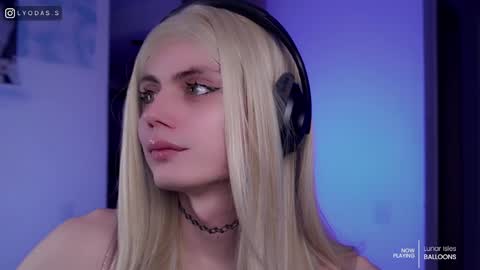 Lyodass online show from April 8, 2026, 12:54 am