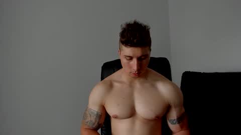 Snapshot of lyonel15 chatting on November 30, 2025, 10:14 pm Lyonel online show from November 30, 2025, 10:14 pm