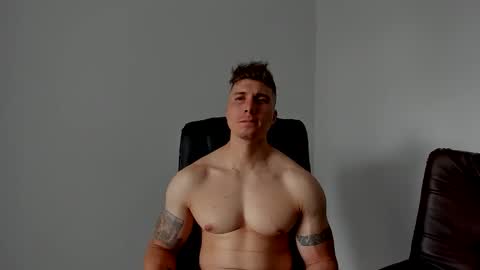 Snapshot of lyonel15 chatting on December 3, 2025, 5:00 pm Lyonel online show from December 3, 2025, 5:00 pm