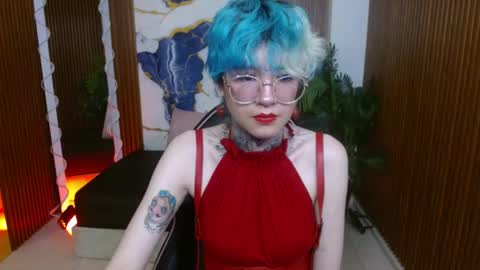 lyra_tay online show from April 12, 2026, 11:26 am