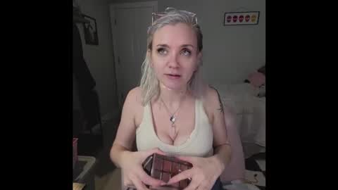 Lyra Greene online show from January 18, 2026, 7:12 am