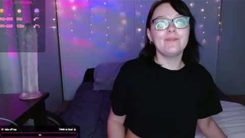 Snapshot of lyrajrose chatting on February 27, 2025, 2:10 am Lyra Rose online show from February 27, 2025, 2:10 am