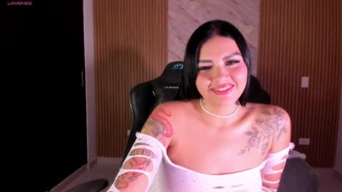    VIVIANA    online show from May 31, 2026, 3:04 am