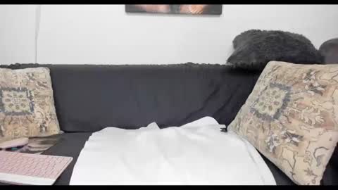 Lisa online show from February 10, 2025, 8:42 am