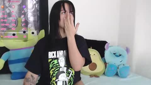 lyshana online show from January 10, 2025, 2:23 pm