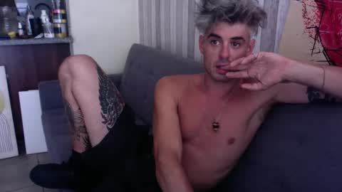 Snapshot of m00nshine710 chatting on December 19, 2025, 6:37 pm M00nshine710 online show from December 19, 2025, 6:37 pm