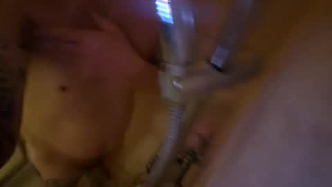 Snapshot of m1guele chatting on January 12, 2025, 1:21 am Fucklover online show from January 12, 2025, 1:21 am
