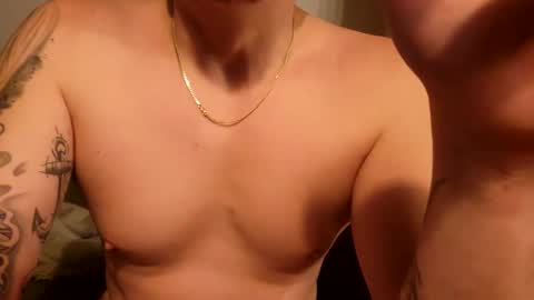 Snapshot of m1guele chatting on January 16, 2025, 3:23 am Fucklover online show from January 16, 2025, 3:23 am
