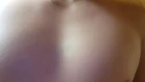 Snapshot of m1guele chatting on January 22, 2025, 7:13 pm Fucklover online show from January 22, 2025, 7:13 pm