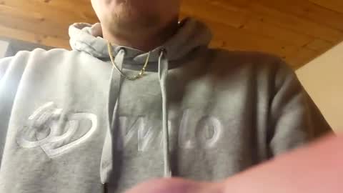 Snapshot of m1guele chatting on March 8, 2025, 9:08 pm Fucklover online show from March 8, 2025, 9:08 pm