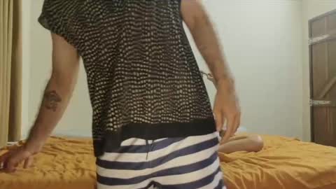 Snapshot of m4xr4r0 chatting on March 8, 2025, 2:45 am m4xr4r0 online show from March 8, 2025, 2:45 am