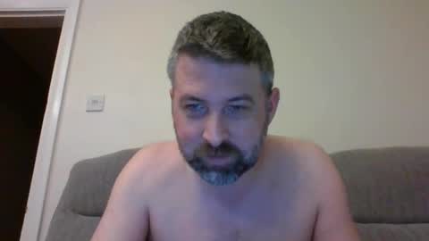 Snapshot of m5572 chatting on March 25, 2026, 9:43 pm Mathew online show from March 25, 2026, 9:43 pm