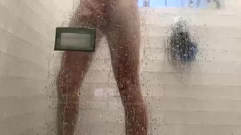 m_pete online show from October 3, 2025, 3:42 pm